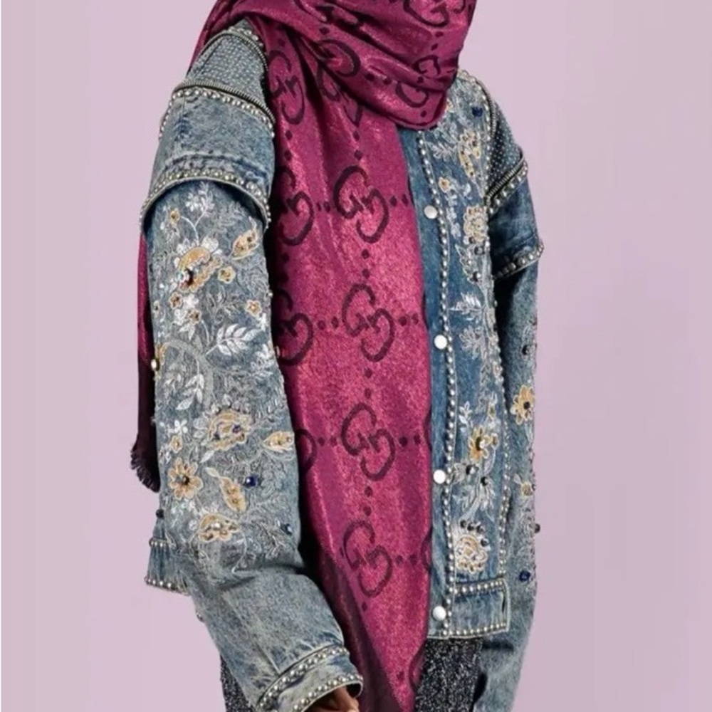 Gucci Large Monogram Reversible Scarf in a Gorgeous color with slight shimmer